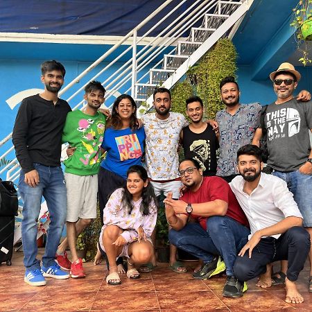 Dibs On Blue Morjim Hostel Екстериор снимка