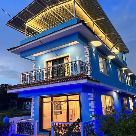 Dibs On Blue Morjim Hostel Екстериор снимка