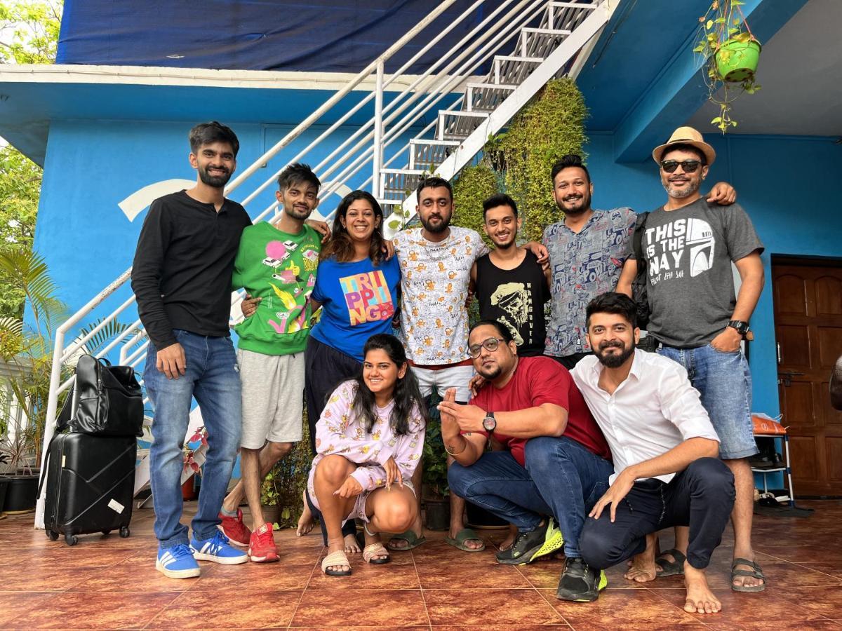 Dibs On Blue Morjim Hostel Екстериор снимка