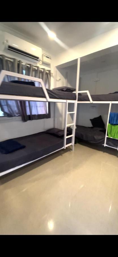 Dibs On Blue Morjim Hostel Екстериор снимка