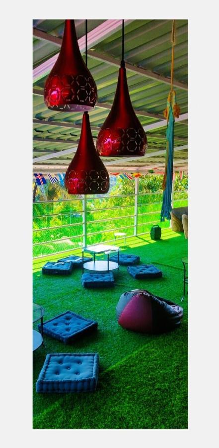 Dibs On Blue Morjim Hostel Екстериор снимка
